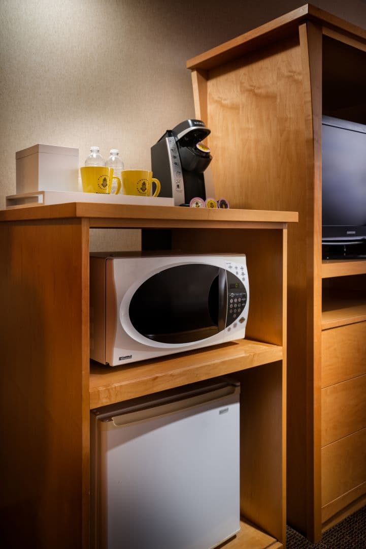 Staypineapple, University Inn, University District Seattle