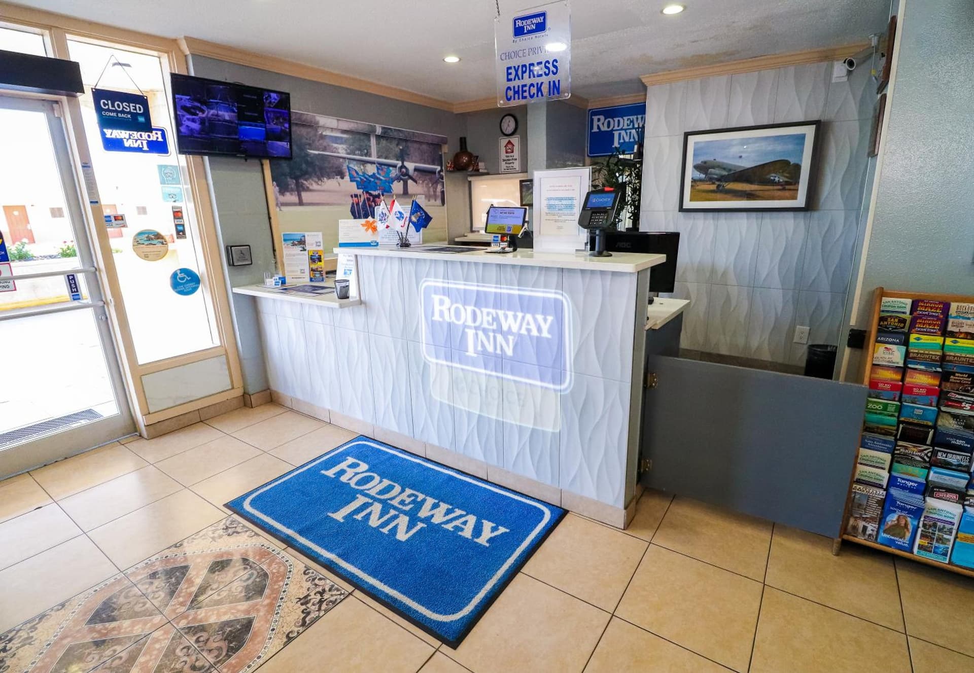 Rodeway Inn San Antonio Lackland AFB - SeaWorld