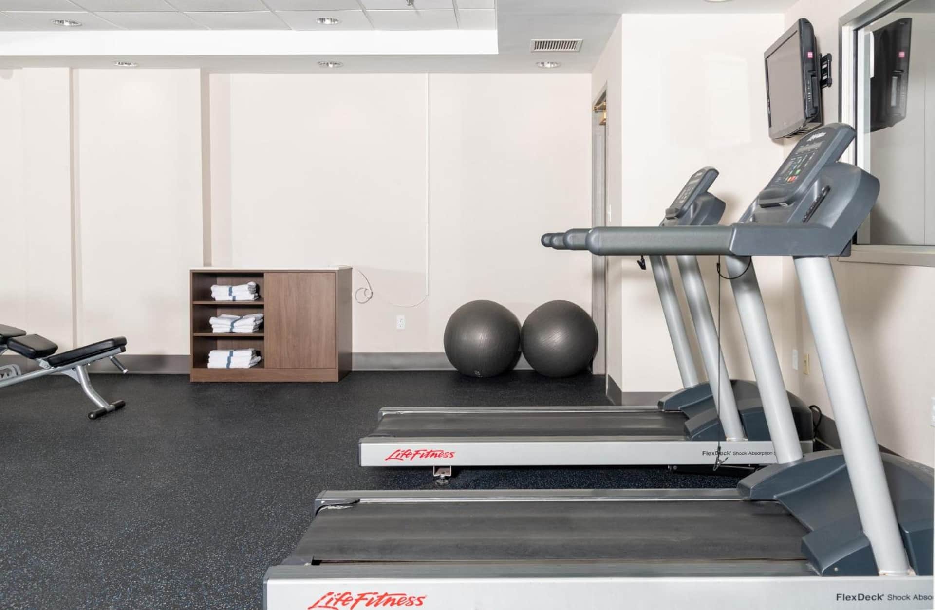 Holiday Inn Express Hotel & Suites Pittsburgh-South Side by IHG