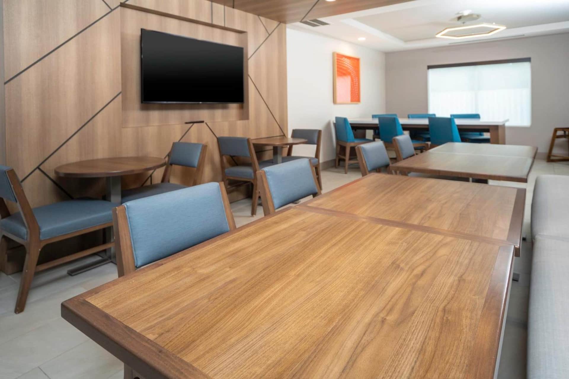 Holiday Inn Express and Suites Atlanta-Johns Creek by IHG