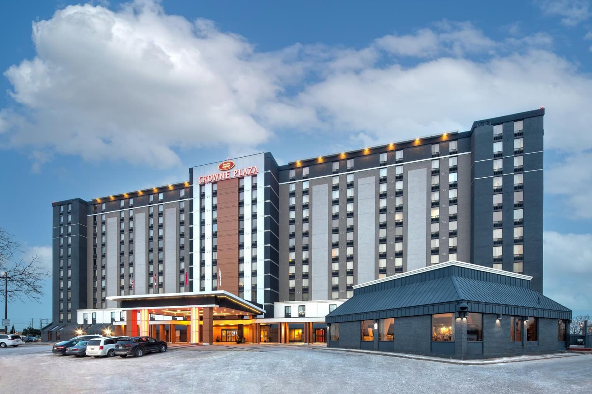 Crowne Plaza Toronto Airport by IHG