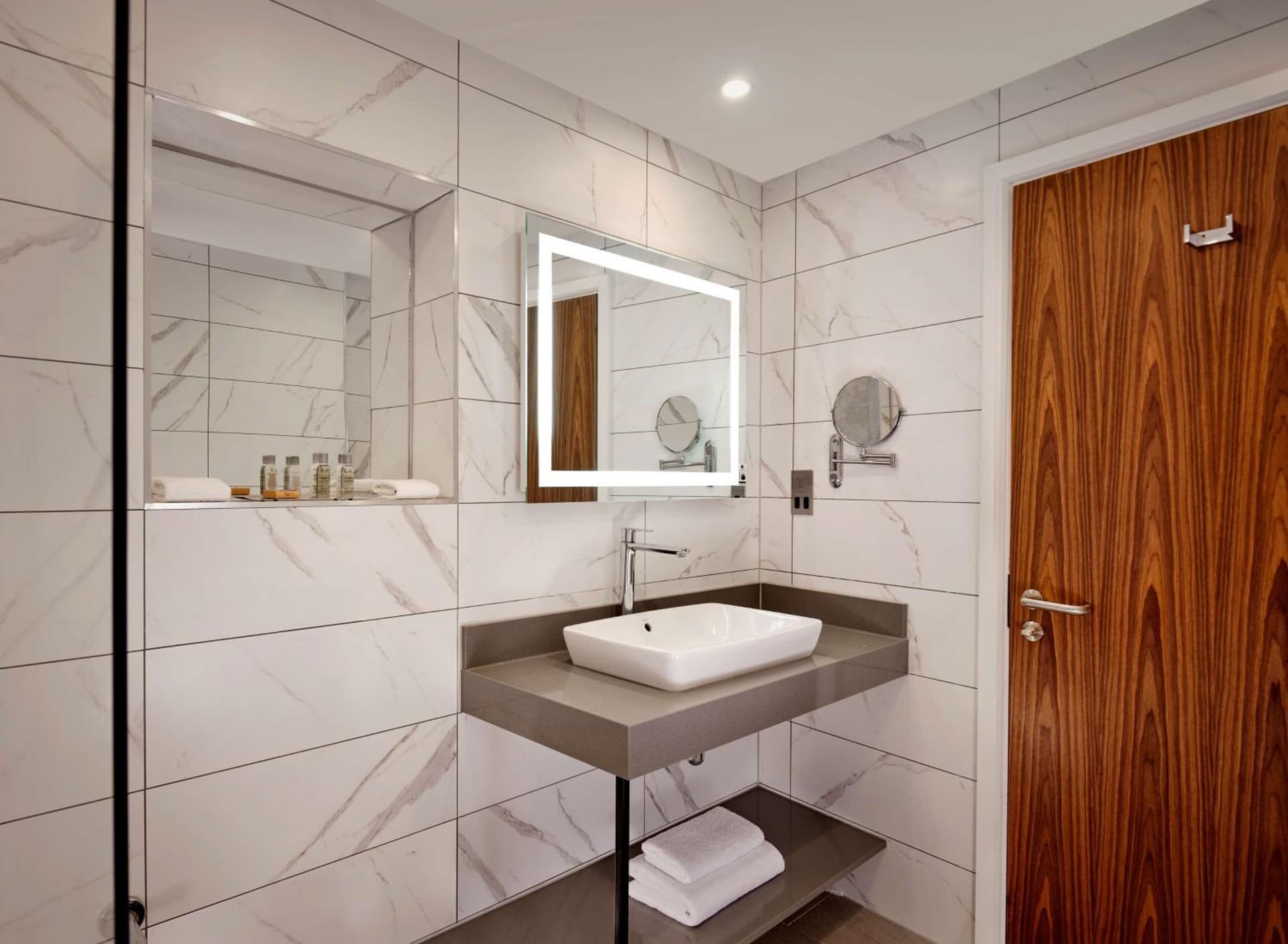 DoubleTree by Hilton Lincoln