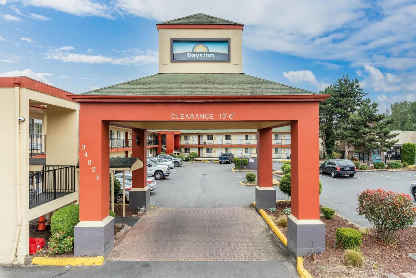 Days Inn by Wyndham Federal Way