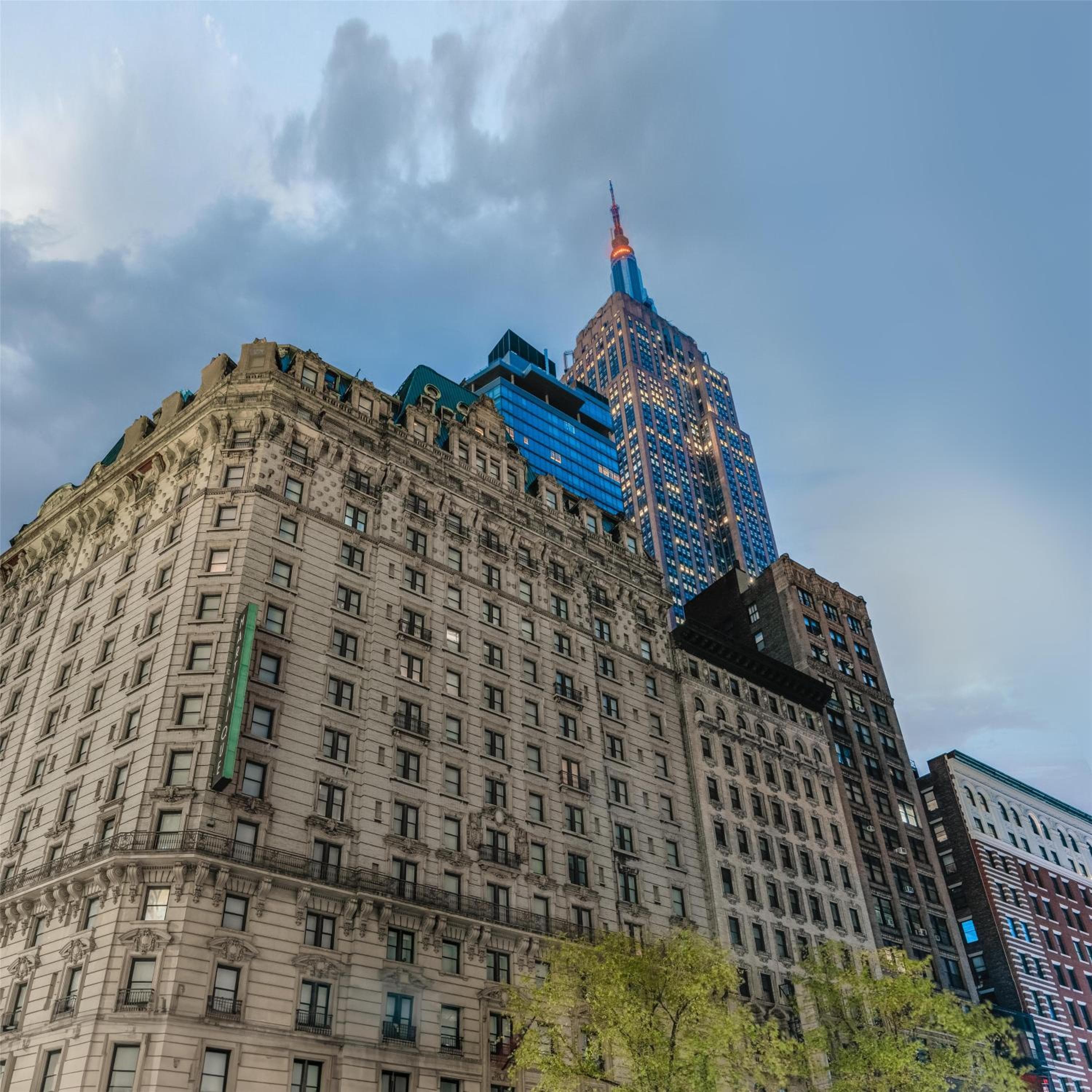 Martinique New York On Broadway