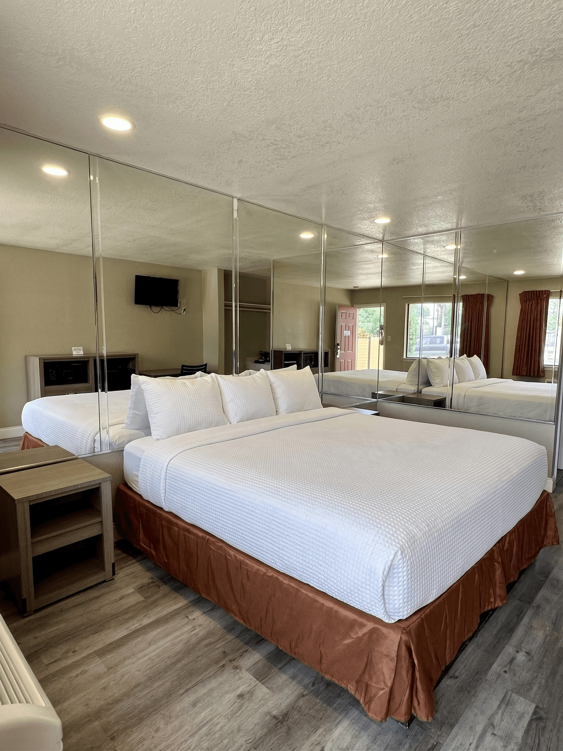 River Inn Motel