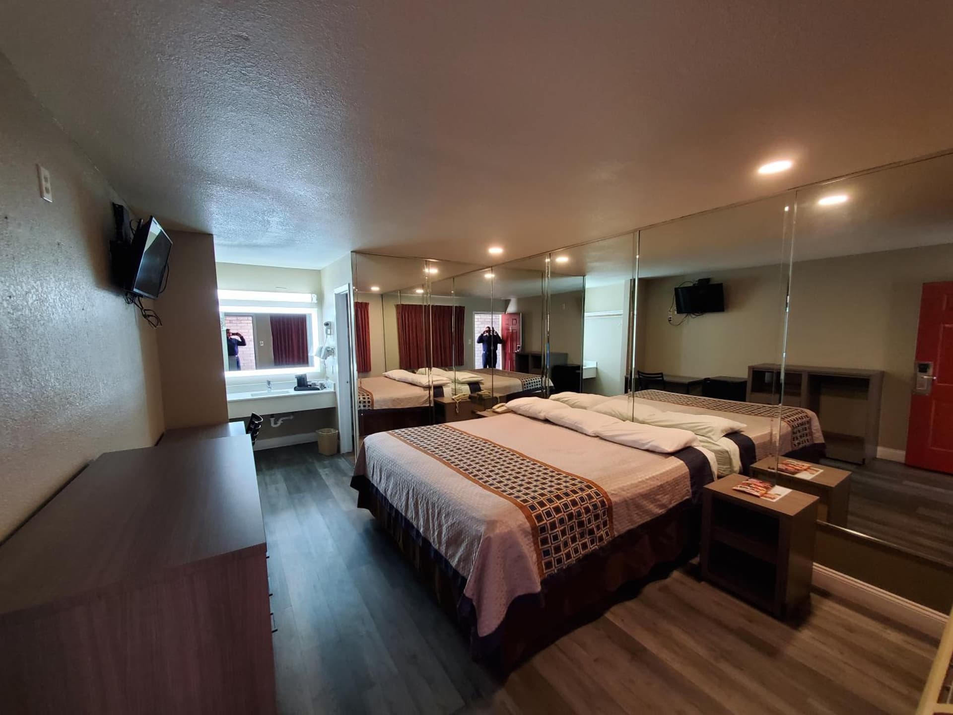 River Inn Motel