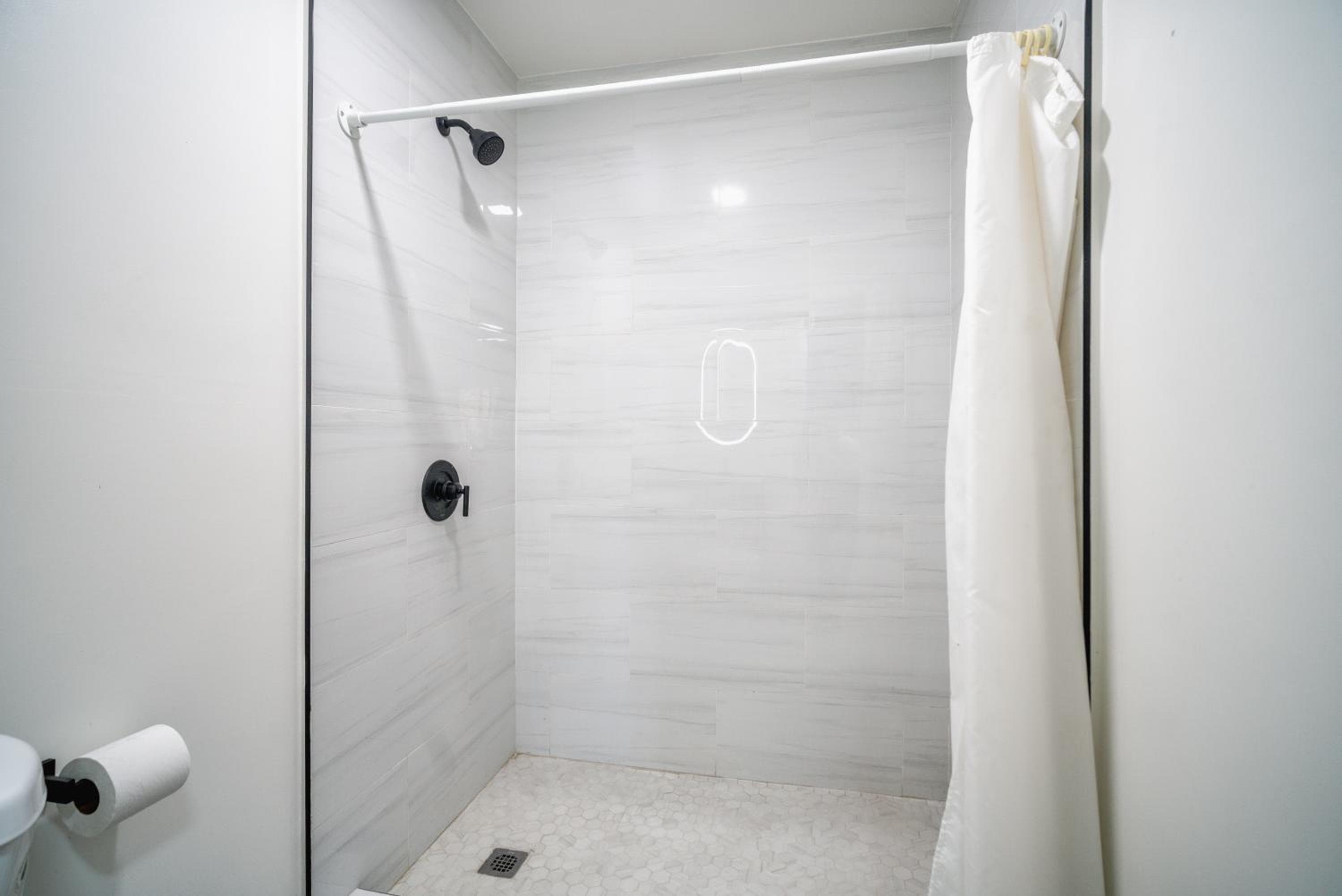 ERTH INN by AGA- San Ysidro