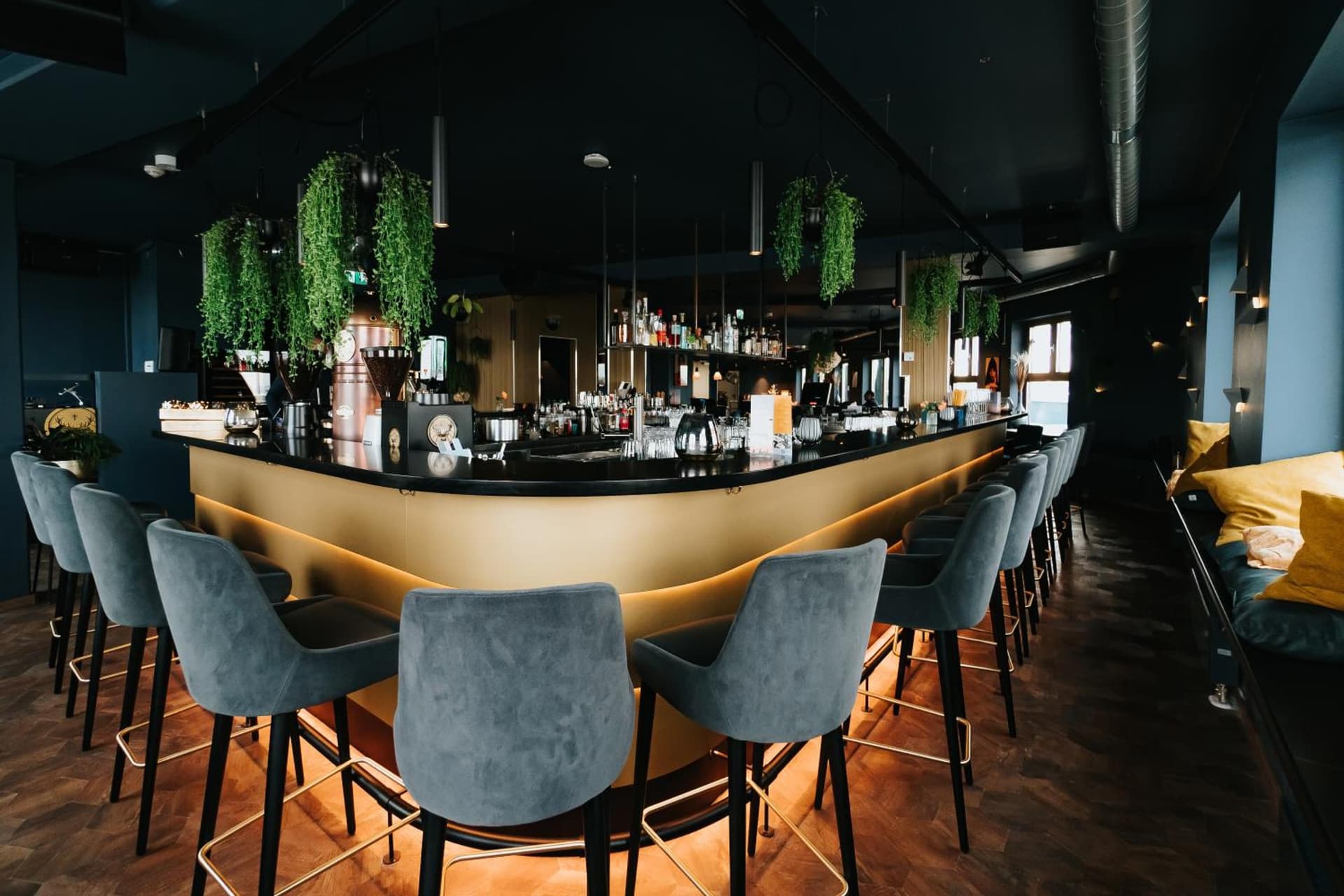 The Blasky Hotel & Rooftop