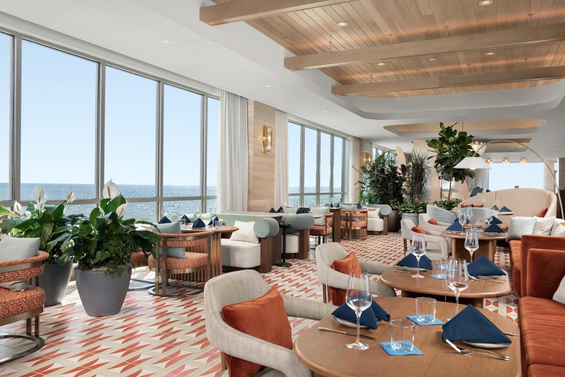 The Hiatus Clearwater Beach, Curio Collection by Hilton