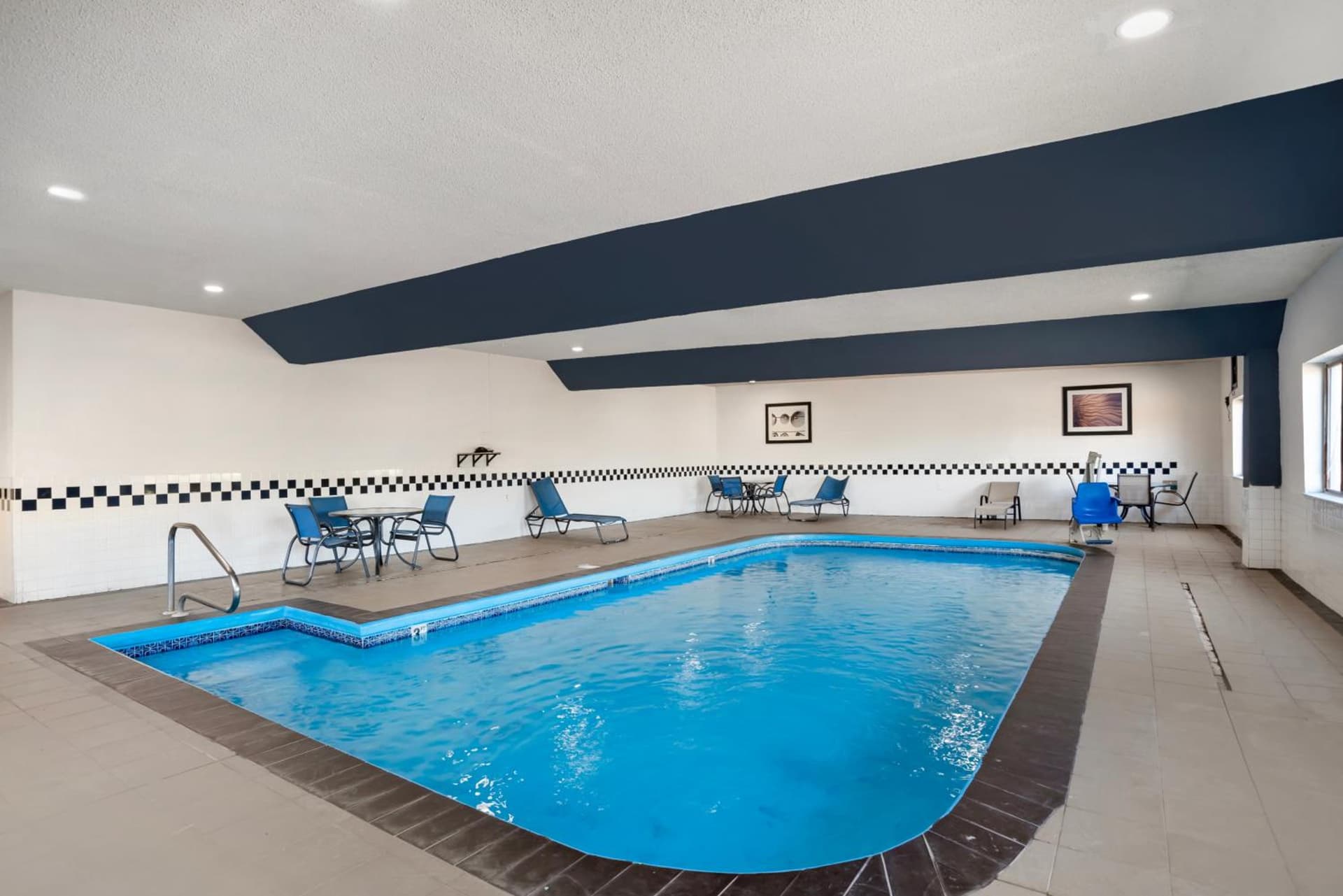 Comfort Inn & Suites Crystal Inn Sportsplex