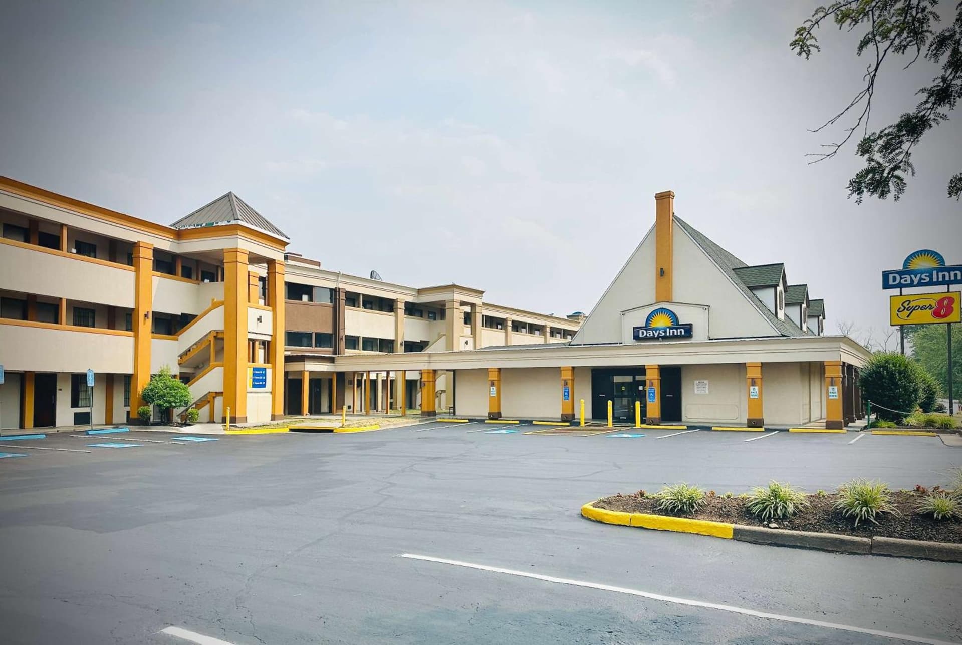 Days Inn Alexandria by Wyndham