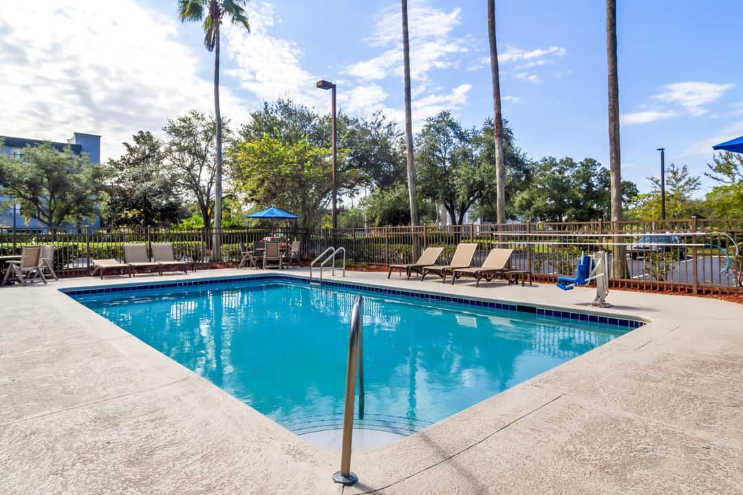 Red Roof Inn PLUS+ Jacksonville Southpoint