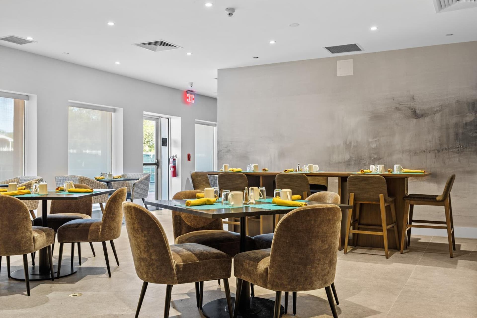 DoubleTree by Hilton New York JFK Airport