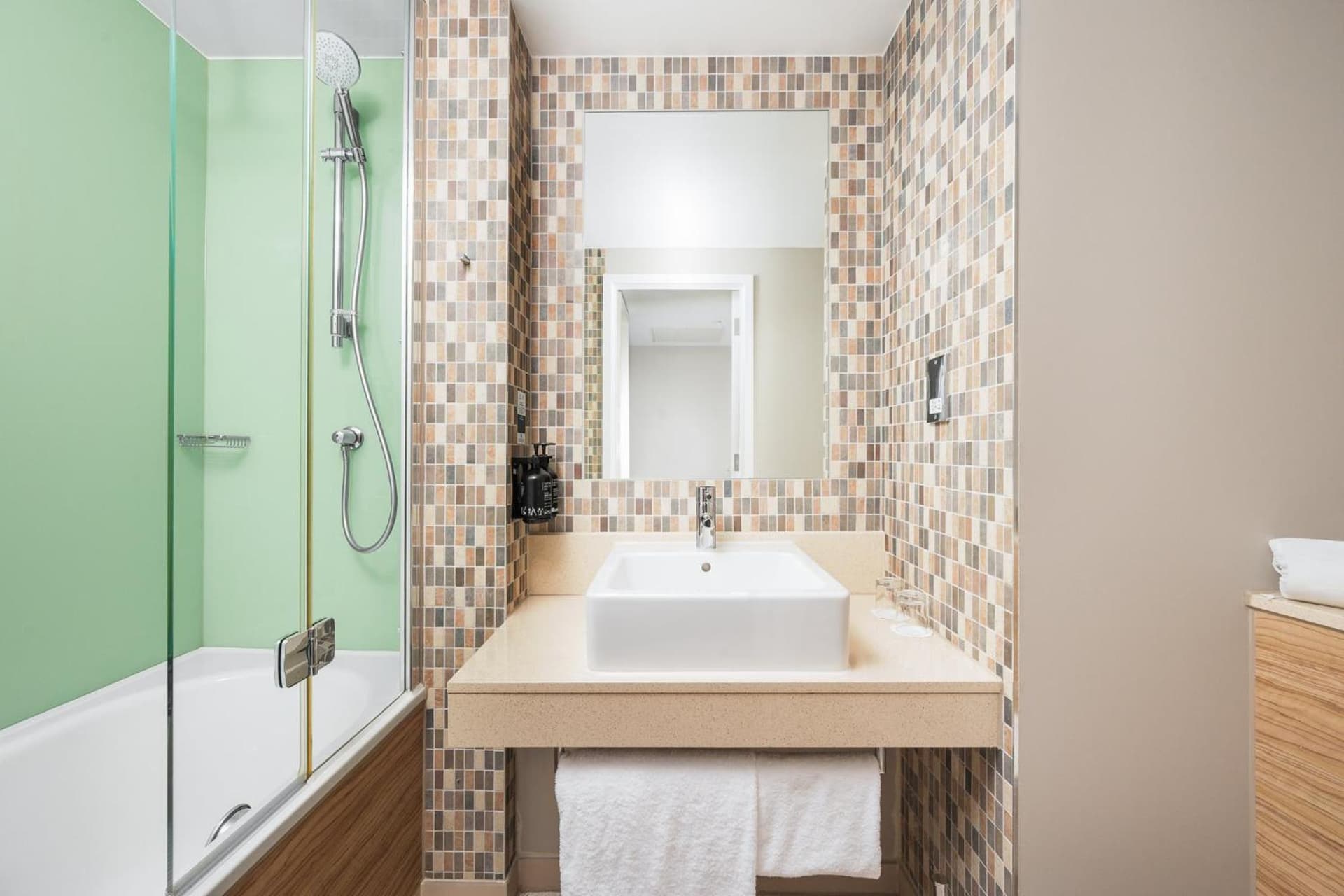 Holiday Inn Manchester-Mediacityuk by IHG