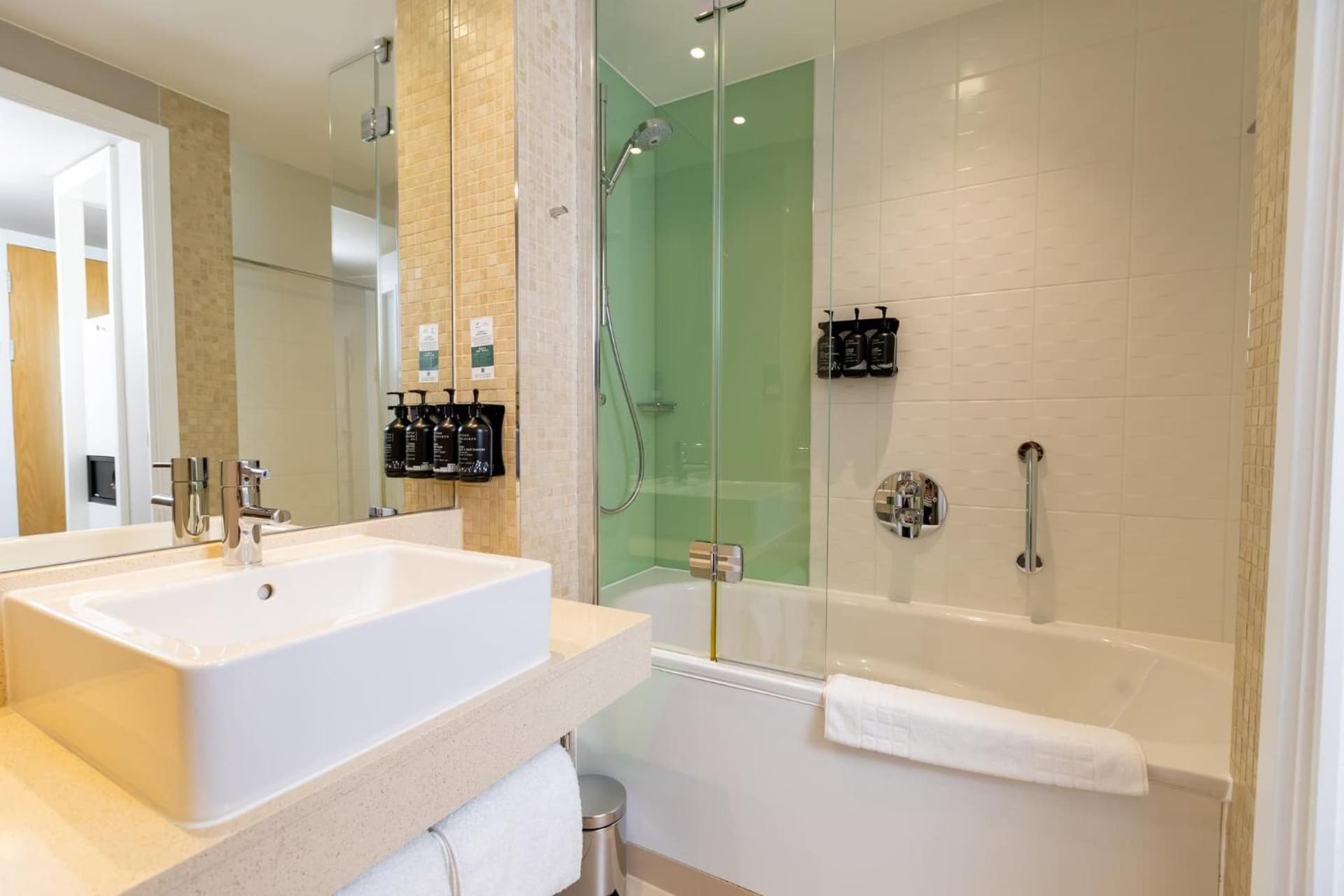 Holiday Inn Manchester-Mediacityuk by IHG