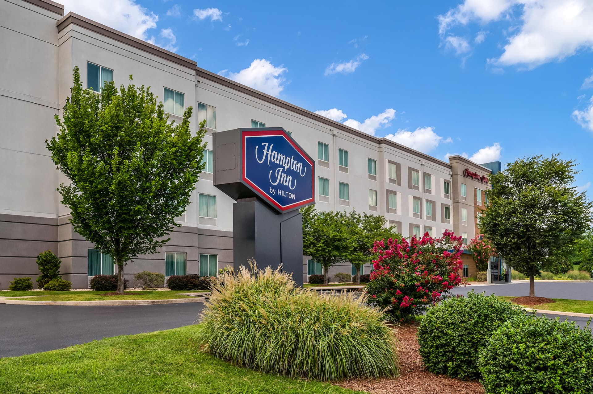 Hampton Inn by Hilton Nashville Airport Century Place