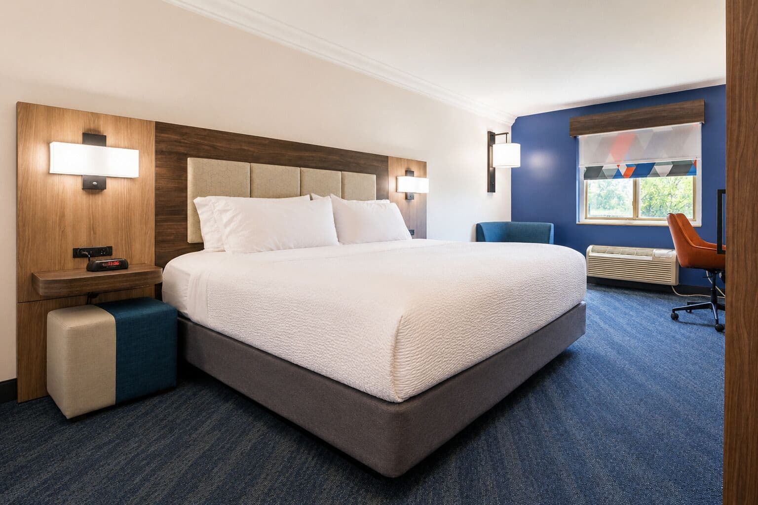 Holiday Inn Express & Suites Niagara Falls