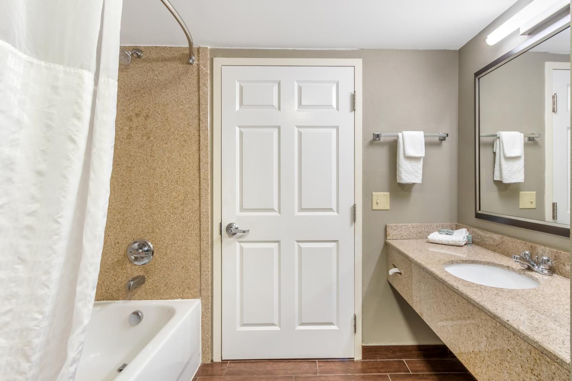 Comfort Inn & Suites North Charleston - Northwoods