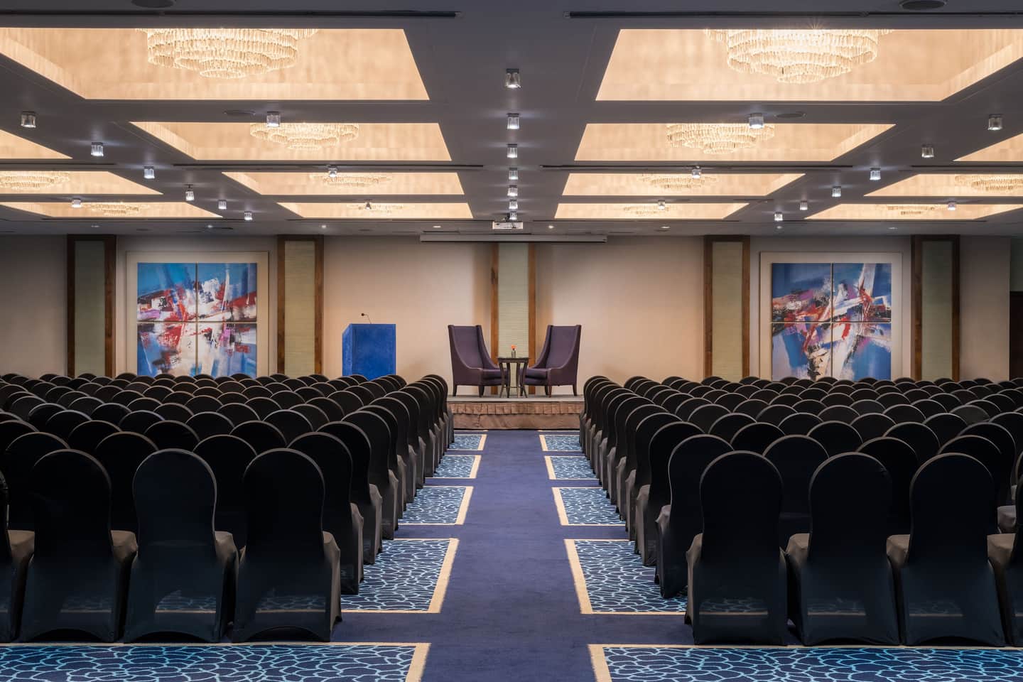 Renaissance London Heathrow Hotel