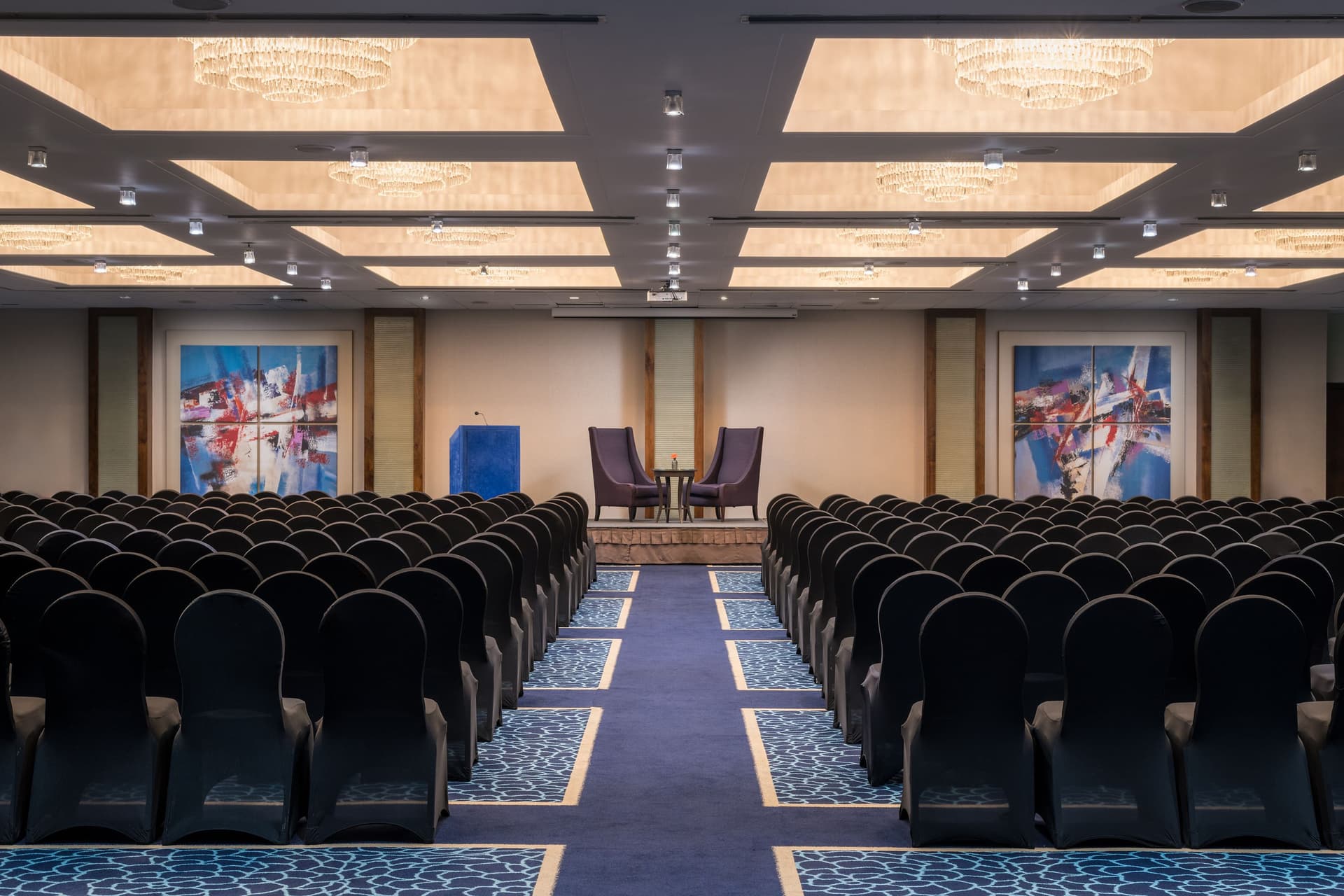 Renaissance London Heathrow Hotel