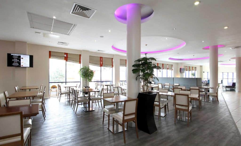 Holiday Inn Express - Newbury Park