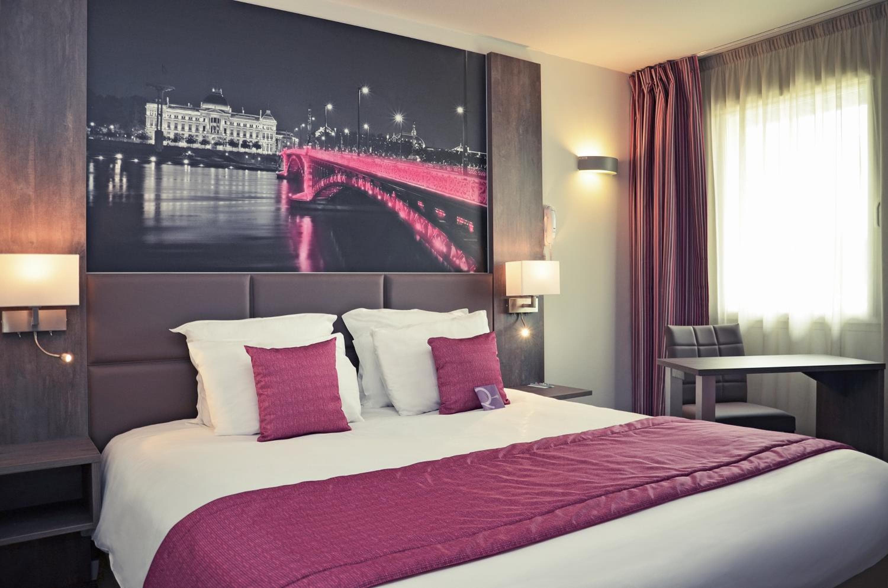 Mercure Lyon Est Chaponnay Hotel