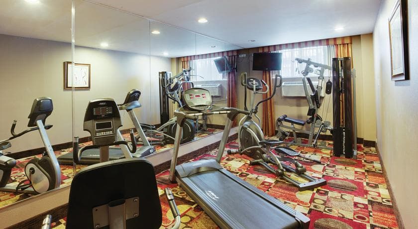 La Quinta Inn & Suites JFK Airport