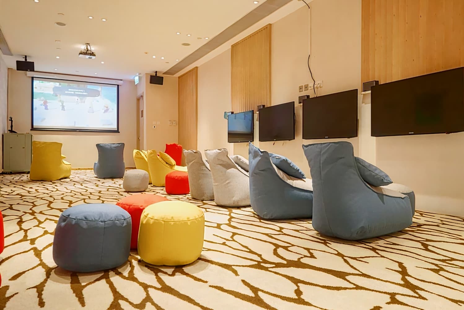 Dorsett Tsuen Wan, Hong Kong