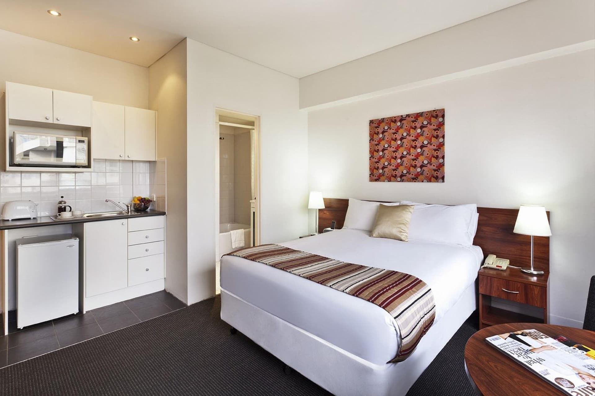 Macleay Hotel